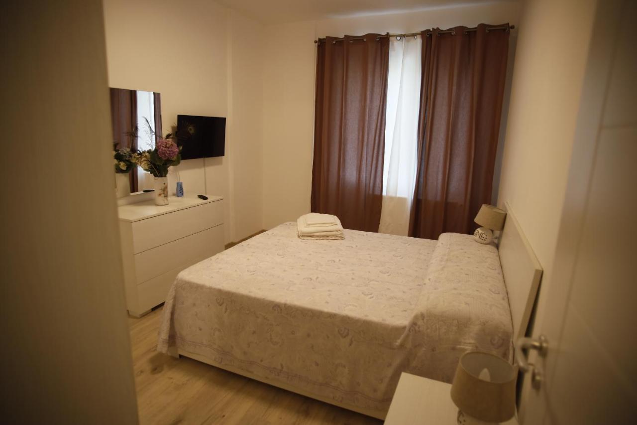 Lar Apartment ฟอคชานิ ภายนอก รูปภาพ