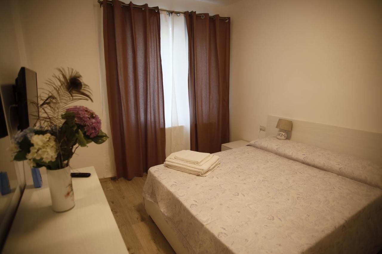Lar Apartment ฟอคชานิ ภายนอก รูปภาพ