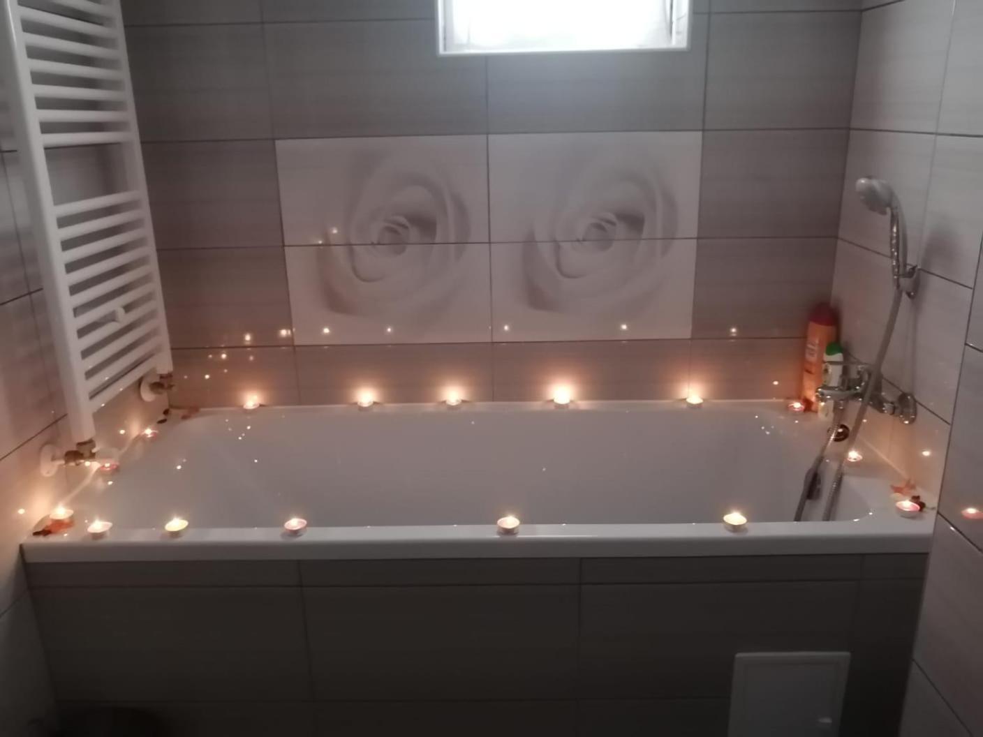 Lar Apartment ฟอคชานิ ห้อง รูปภาพ